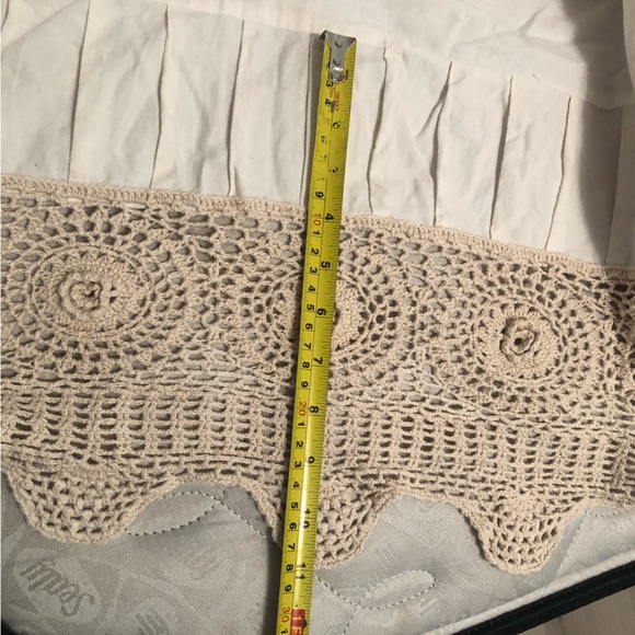 Crocheted Twin Bed Skirt - Picture 6 of 9